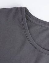 T-s&auml;rk - esik&uuml;ljel motiiv - tumehall