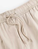 Bermuda &scaron;ortai  - Tiesaus kirpimo - smelio spalvos