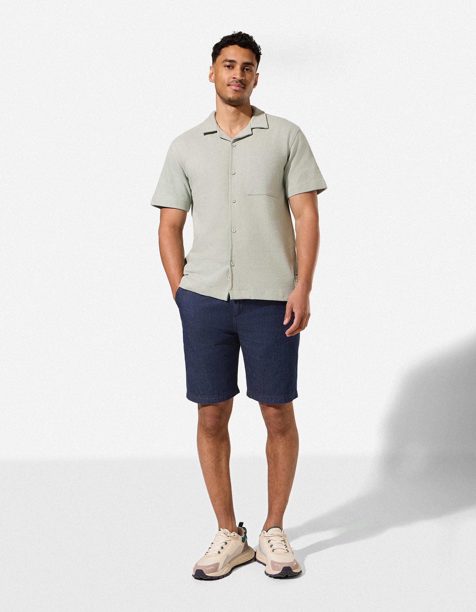 Short - Boutonnage - bleu fonc&eacute;