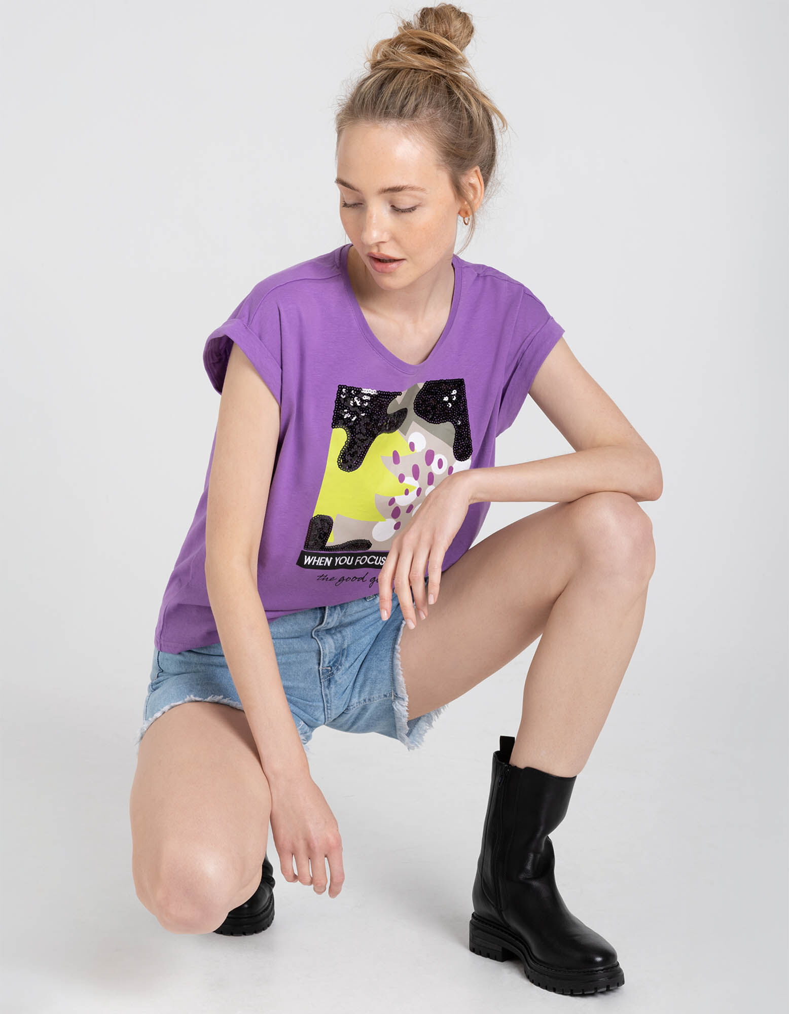 T-shirt - Ornement paillet&eacute; - Lilas
