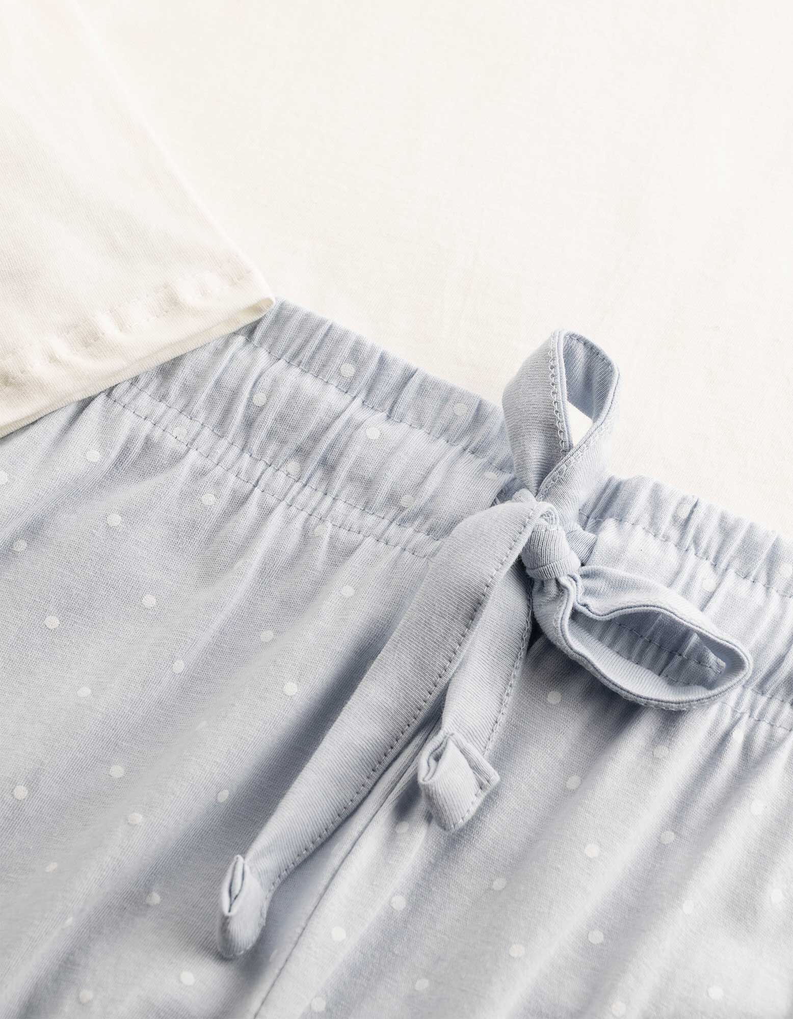 Pyjama Set aus Shirt und Hose - Allover-Muster - Bunt