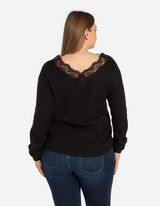 sweter - obszycie z koronki - czarny