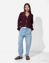 Kardig&aacute;n - tmavofialova