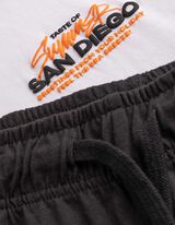Set aus T-Shirt und Hose - &Uuml;berschnittene Schultern - Wei&szlig;
