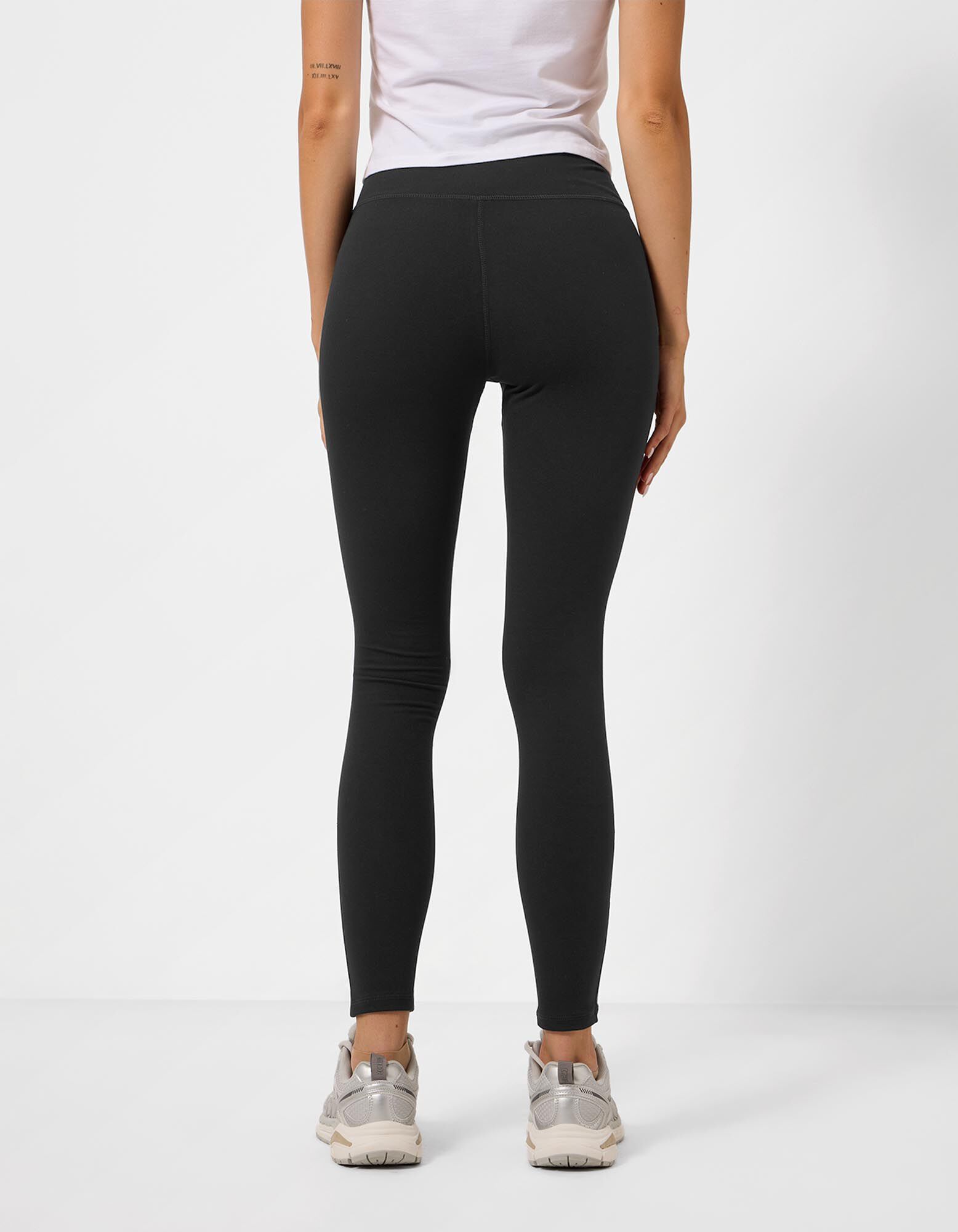 Leg&iacute;ny - Skinny Fit - Čierna