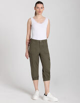 Top - S čipko - belo