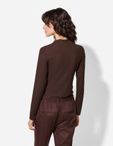 Pikkade varrukatega särk - soonikuline struktuur - tumepruun