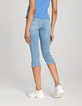 Kapri hlače - Vsebnost streča - svetlo modra