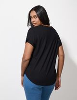 Felső - V-kiv&aacute;g&aacute;s - fekete