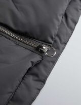 Dygsniuota liemenė - Atstumia vandenį - tamsiai pilkas