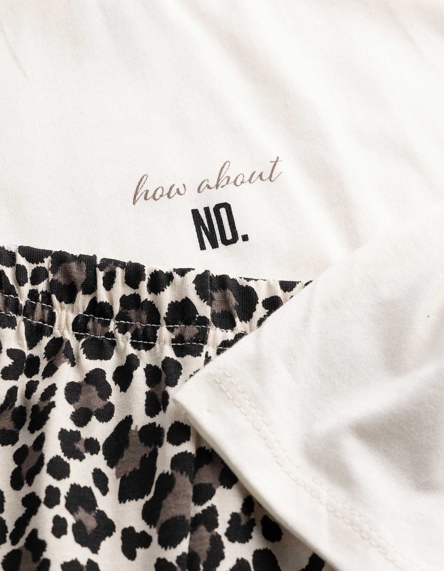 Pyjama set van shirt en broek - Motief all-over - Veelkleurig