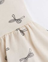 Obleka - Vzorec po celotnem oblačilu - bez