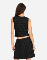 kr&oacute;tki top - okrągły dekolt - czarny