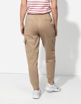 Dressip&uuml;ksid - peale&otilde;mmeldud taskud - beezh