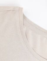 T-s&auml;rk - lisatud tikand - beezh