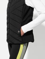 Tepitud vest - peidetud taskud - must