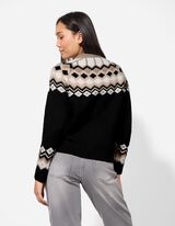 Pleten&yacute; sveter - K&aacute;rovan&yacute; vzor - cierna