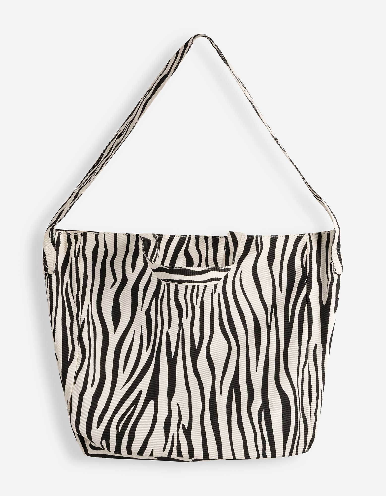 Zebř&iacute; vzor - cern&aacute;