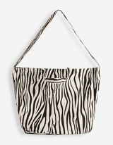 Zebř&iacute; vzor - cern&aacute;