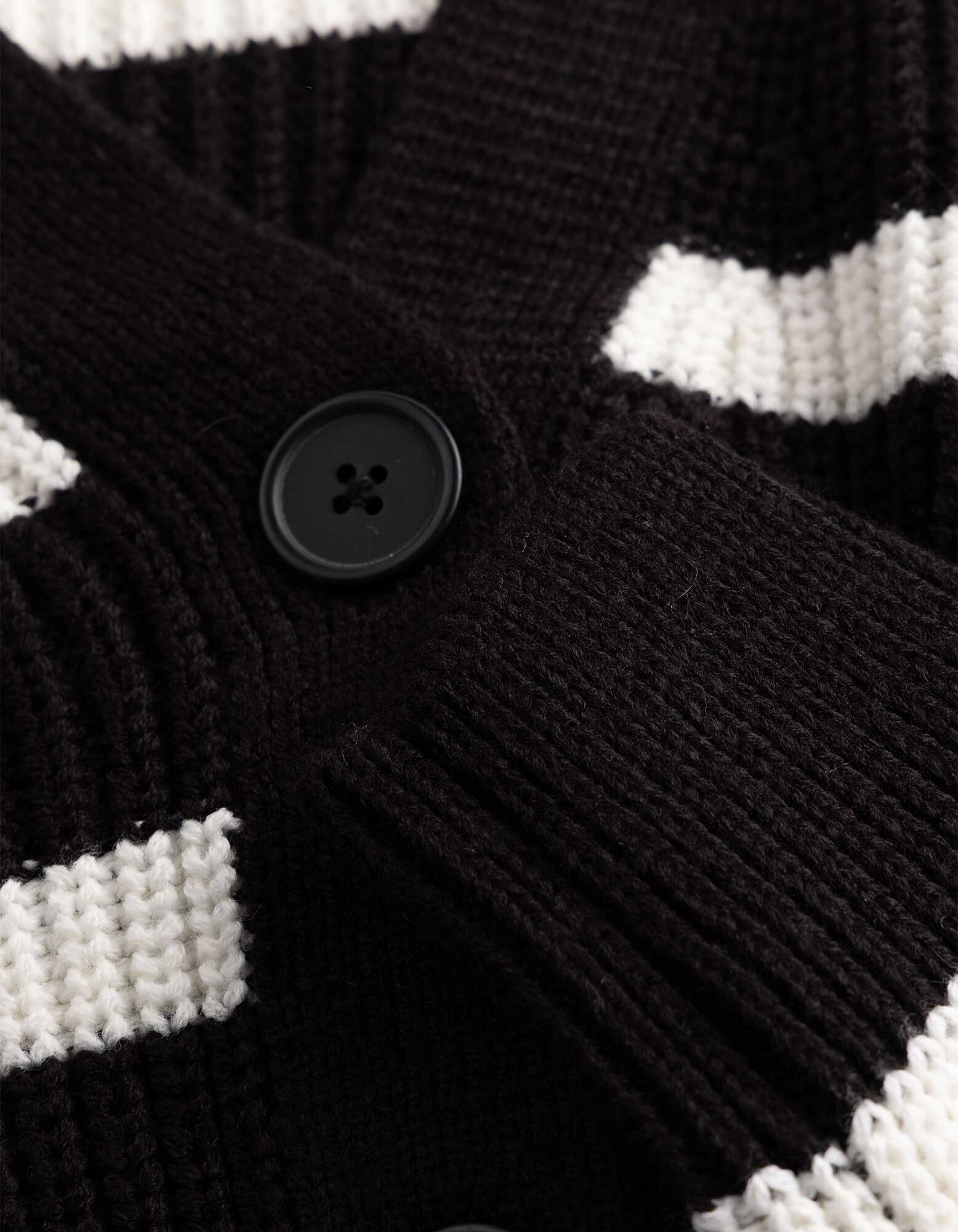 Strickjacke - Strick - Schwarz