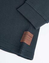 Hossz&uacute; ujj&uacute; felső - Lezser fazon - sotetkek