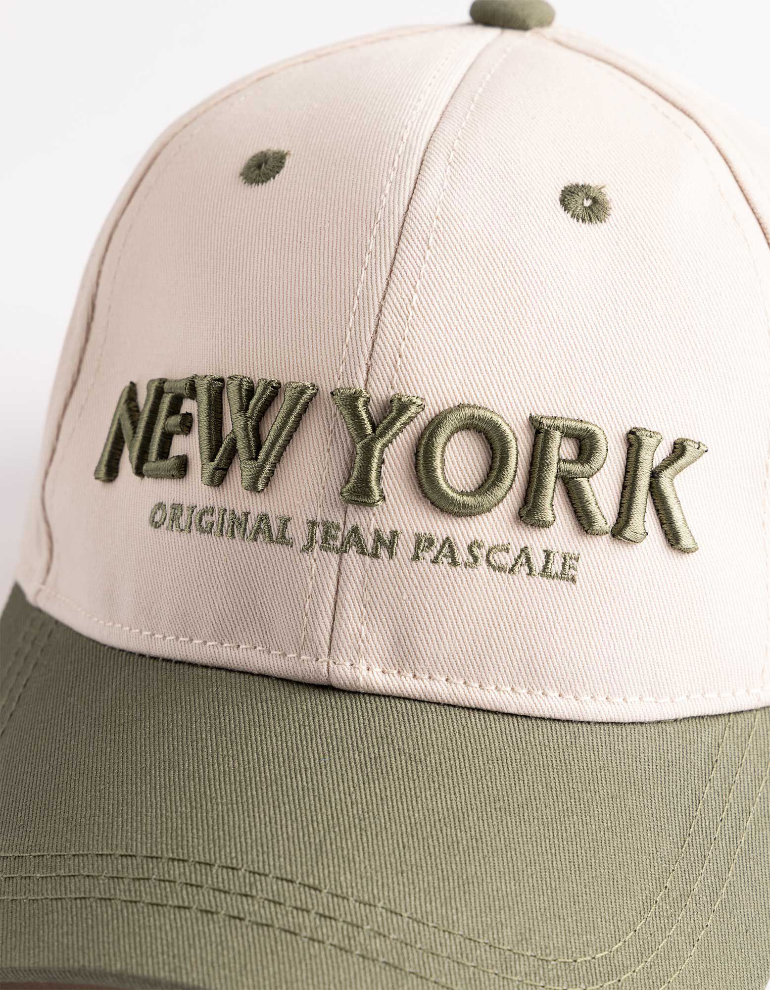 Basecap - Mehrfarbiges Design - Dunkelgr&uuml;n