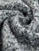 Sciarpa ad anello - Frange alle estremit&agrave; - nero