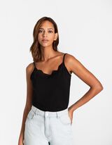 top - obszycie z koronki - czarny