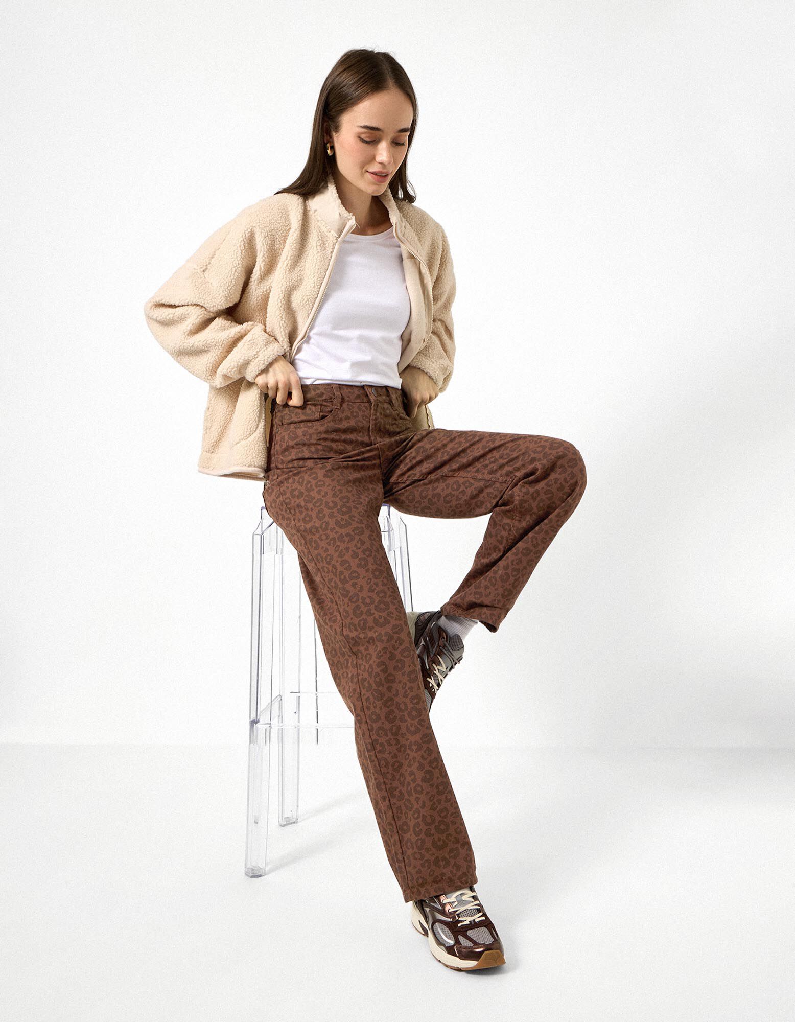 Jeans - Straight Fit - Braun