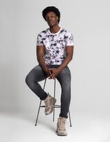 T-s&auml;rk - allover-mustriga - helehall