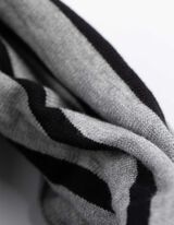 Okrugli šal - Pruge - siva