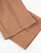 Legíny - Záhyby - hneda