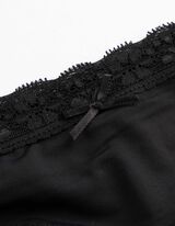 Brasiilia stiilis alusp&uuml;ksid - mikrokiud