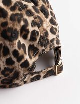 Basecap - Leopardenmuster - dunkelbraun