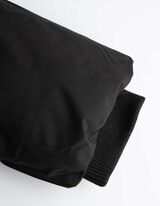 Kab&aacute;t - Skryt&yacute; zips - cierna