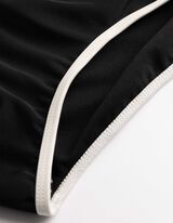 Set aus Bikinitop und Bikinislip - Elastischer Bund - schwarz