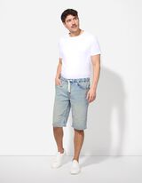 Bermude - svetlo-plava