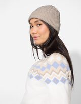 Sapka - k&aacute;belk&ouml;t&eacute;s - b&eacute;zs