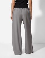 Hlače - Kontrastne črte - siva