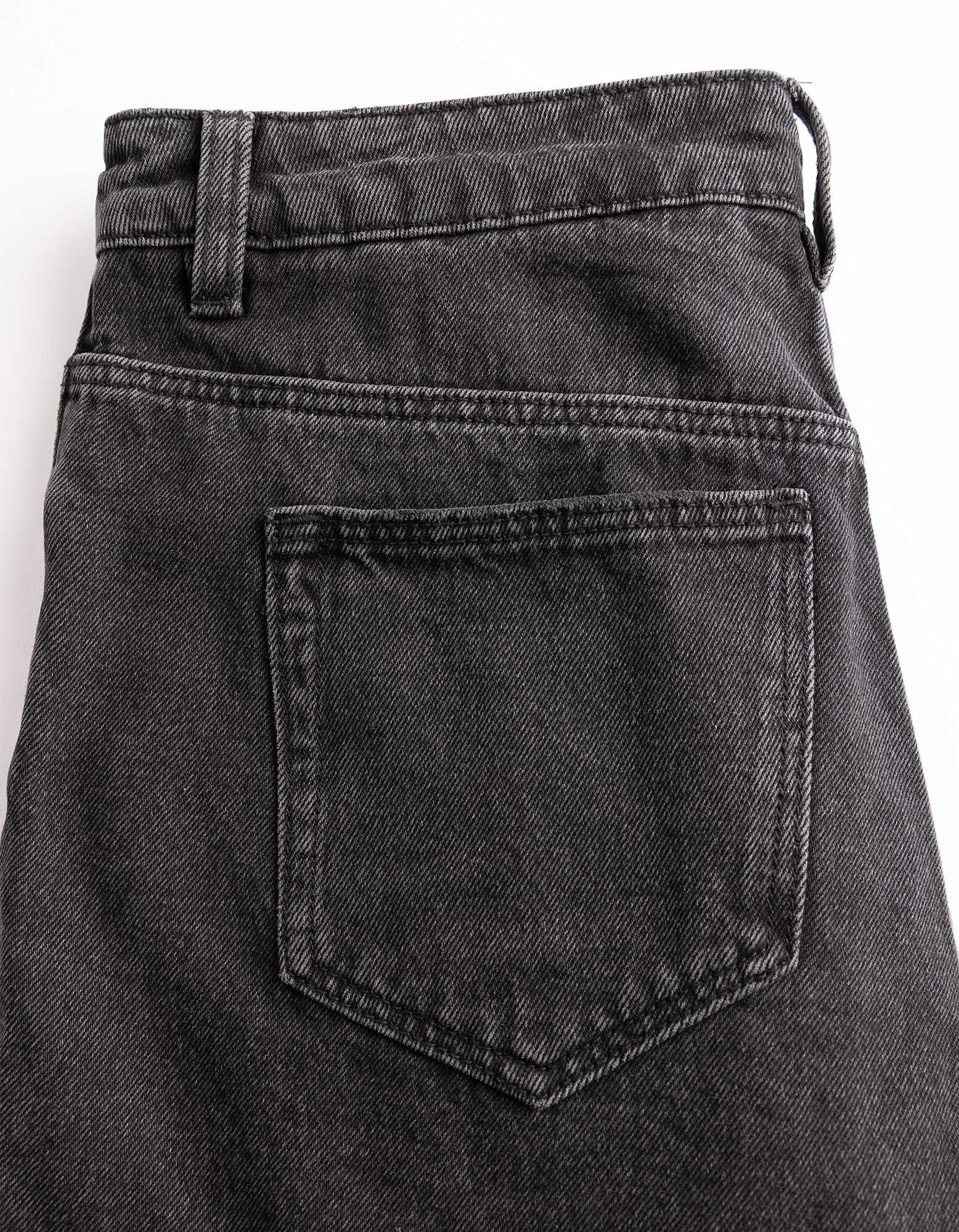 &Scaron;ortky - Klasick&yacute; střih Regular Fit - cern&aacute;