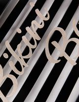 Kosmetinė - Užrašas - juodas