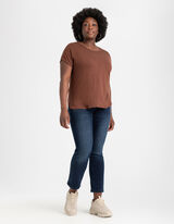 T-s&auml;rk - &uuml;hev&auml;rviline - tumepruun