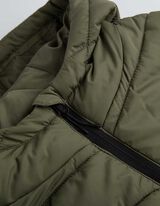 Dygsniuota striukė - Atstumia vandenį - tamsiai zalias