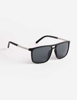 Slnečn&eacute; okuliare - hranat&yacute; - cierna