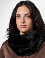 Kruhová šála - Imitace kožešiny - cerná