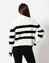 Strickpullover - &Uuml;berschnittene Schultern - wei&szlig;