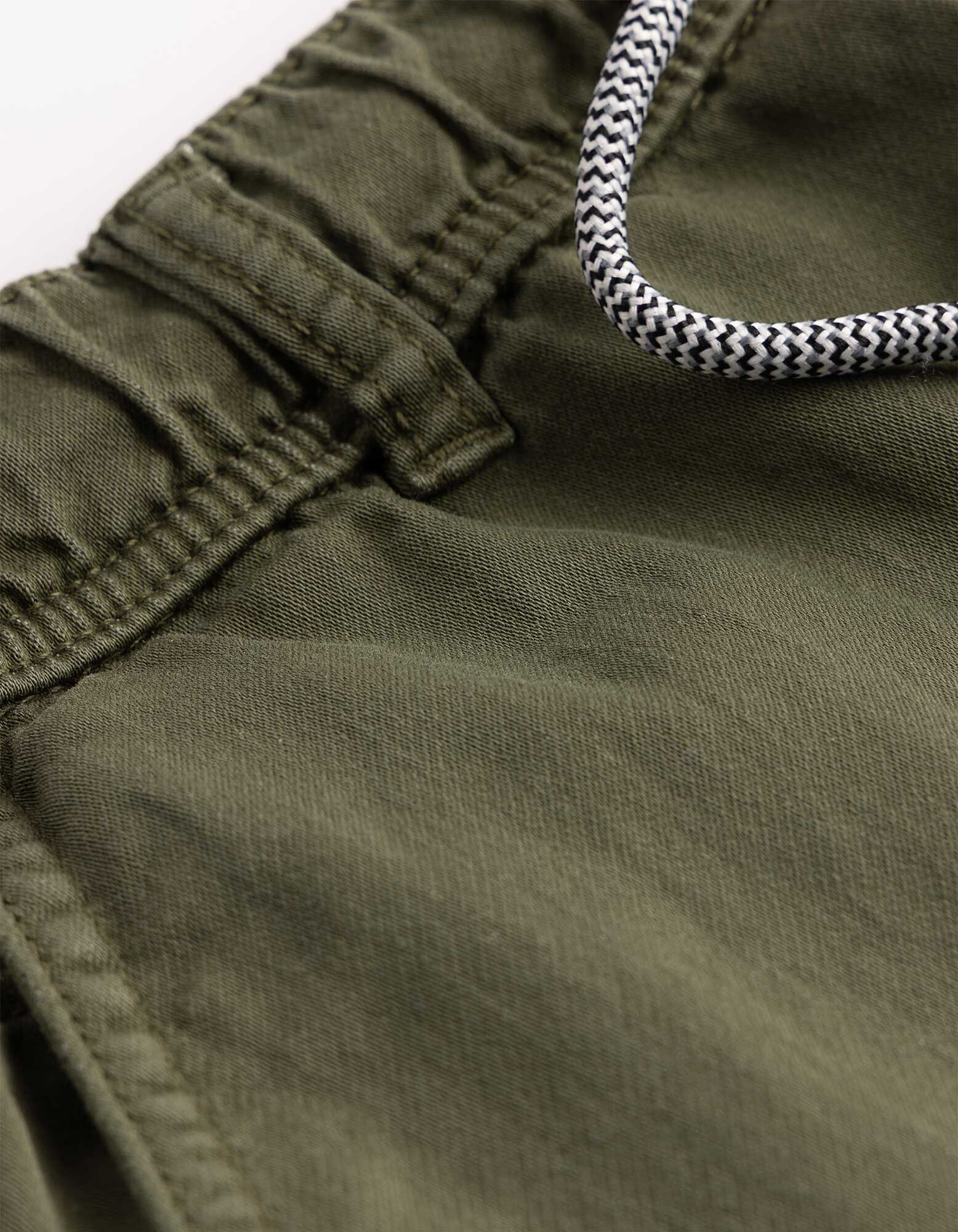 Shorts - Twill - dunkelgr&uuml;n