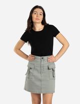 Majica kratkih rukava - Zaobljena ivica - crno