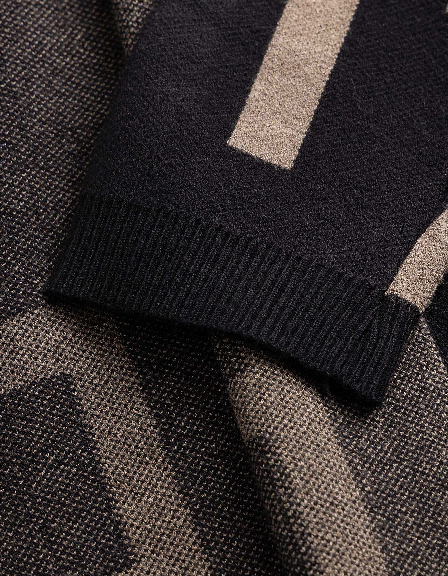 Vest - Capuchon - Zwart