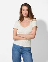 Póló - Csipkerátéttel - feher